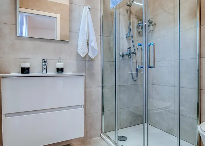 New Budinski 1st Row & Pool Apartamento *