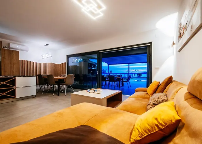 New Budinski 1st Row & Pool Apartamento *