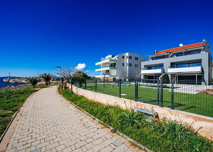 New Budinski 1st Row & Pool Apartamento *