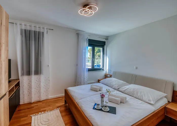 New Budinski 1st Row & Pool Povljana